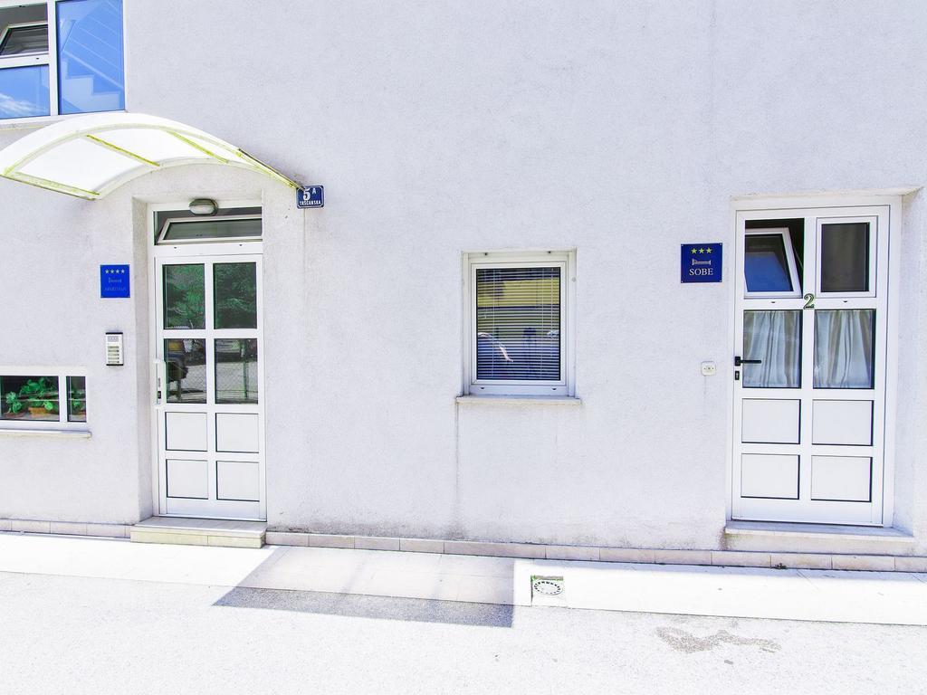 Guesthouse Teta Palmina Split Bagian luar foto