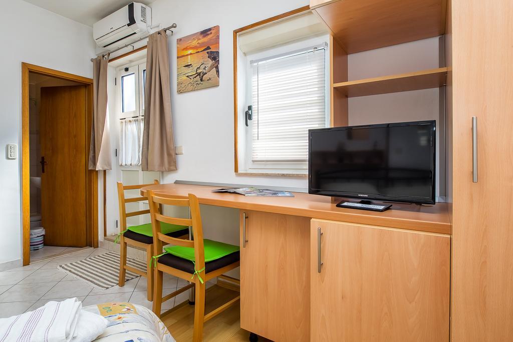 Guesthouse Teta Palmina Split Bagian luar foto