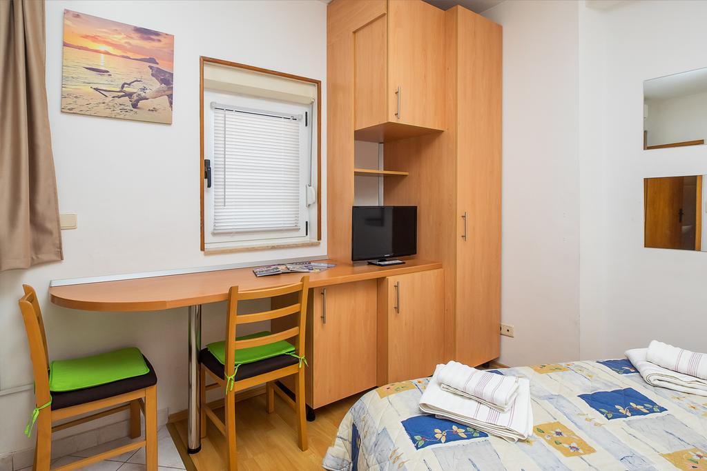 Guesthouse Teta Palmina Split Bagian luar foto